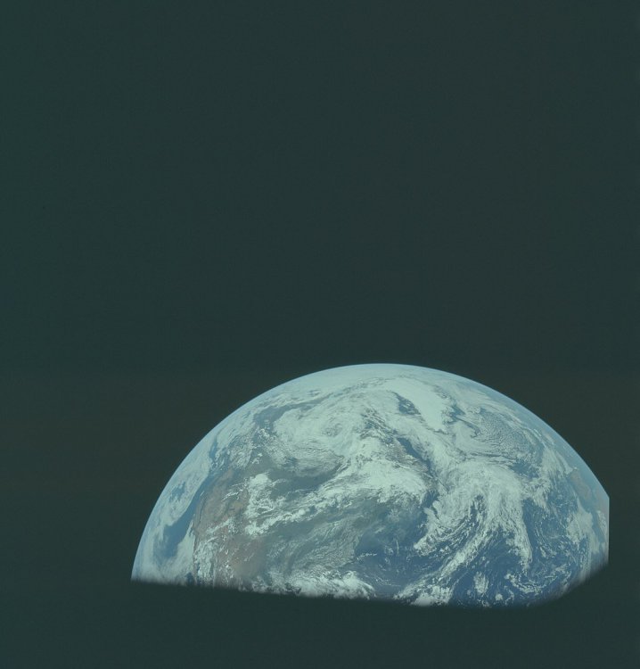 1024px-AS11-36-5324_-_Apollo_11_-_Apollo_11_Mission_image_-_Earth_limb_-_NARA_-_16683036.thumb.jpg.20e442367e36e0c2f004d49ff13f0aeb.jpg